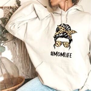 New MOM LIFE Hooded Pull over sweatshirt Cheetah Print bandana

8A
